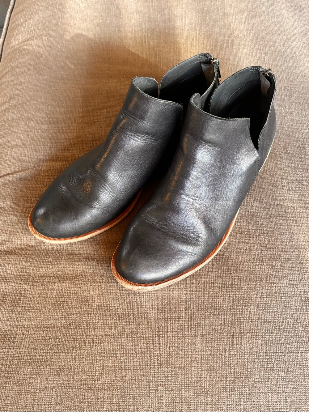 Kork-Ease Black Leather Ankle Booties - Back Zip Low Heel - Size 8